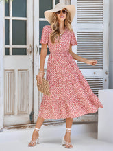 Robe à volants imprimée à manches flottantes